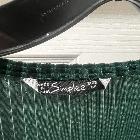 Simplee green velvet wrap dress - Picture 4 of 7